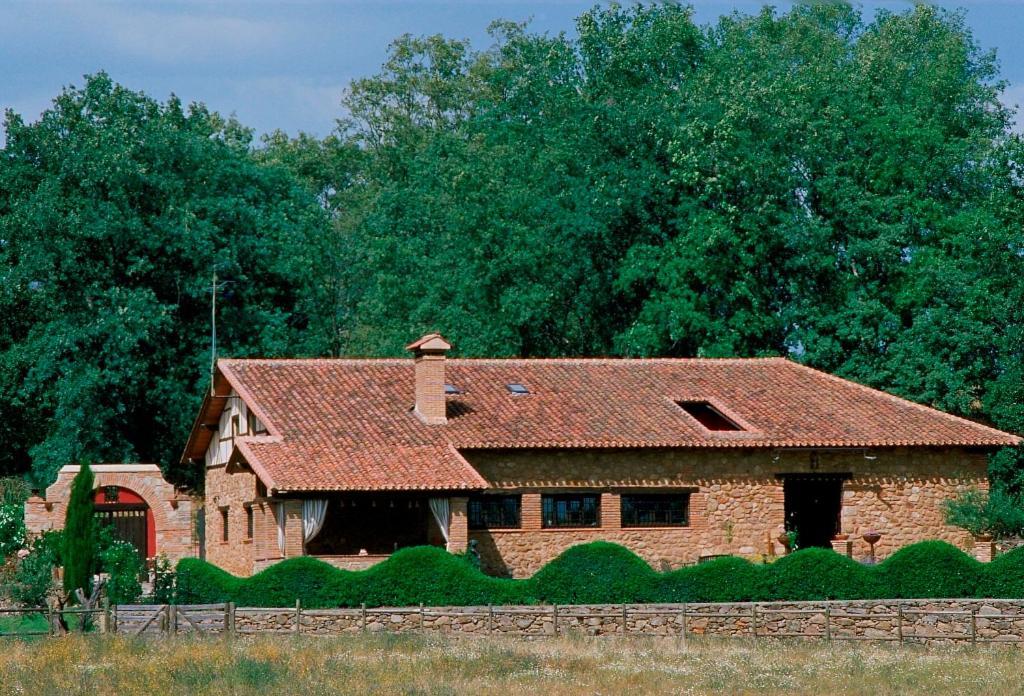 בית הארחה Collado  	La Casona De Valfrio- Adults Only מראה חיצוני תמונה